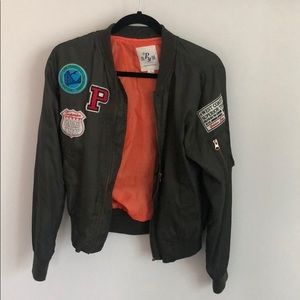 Light weight bomber jacket